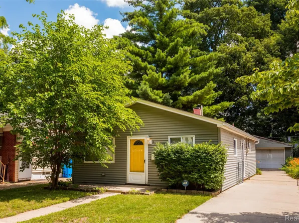 27842 Lenox Ave, Madison Heights, MI 48071