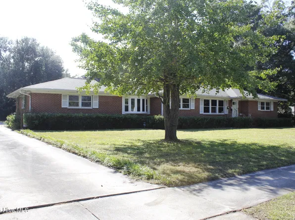 2124 Oleander Drive, Wilmington, NC 28403