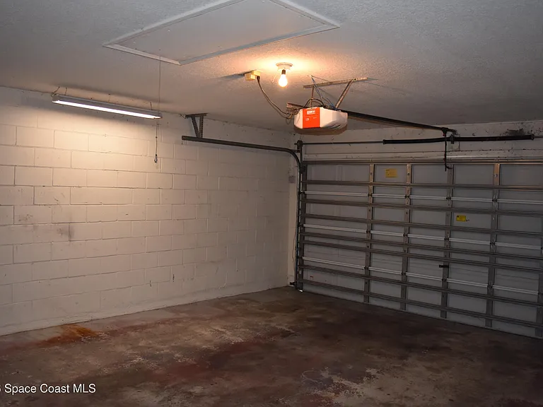 334 Bordeaux Ave NE — Photo 43