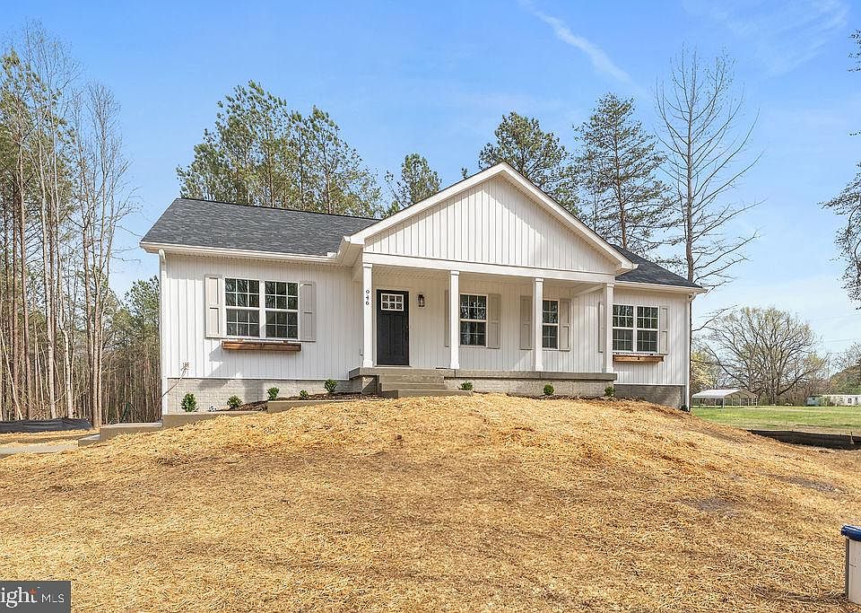 1st image of 946 Pottiesville Rd
