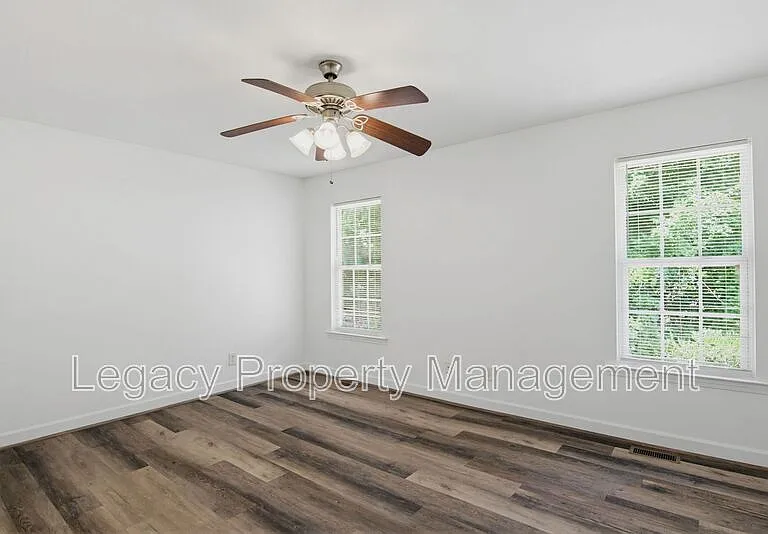 1316 Snow Ct — Photo 9
