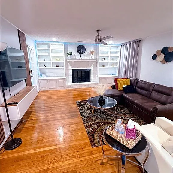 1398 Branchwood Dr #1 — Photo 2