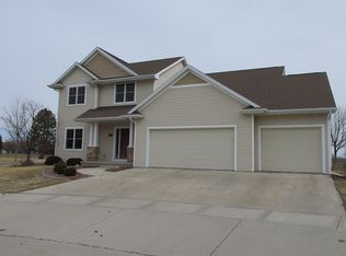 4924 N Altamont Dr, Appleton, WI 54913