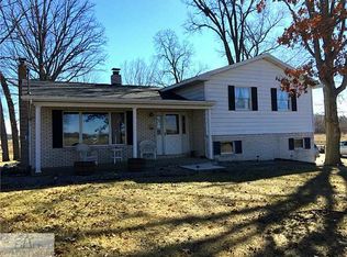 2323 Brogan Rd, Stockbridge, MI 49285