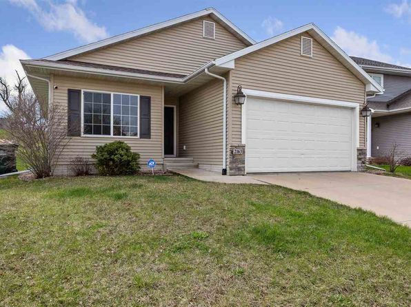 2163 Sugar Creek Dr NW, Cedar Rapids, IA 52405