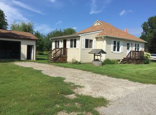 2471 N Lakeshore Rd, Carsonville, MI 48419