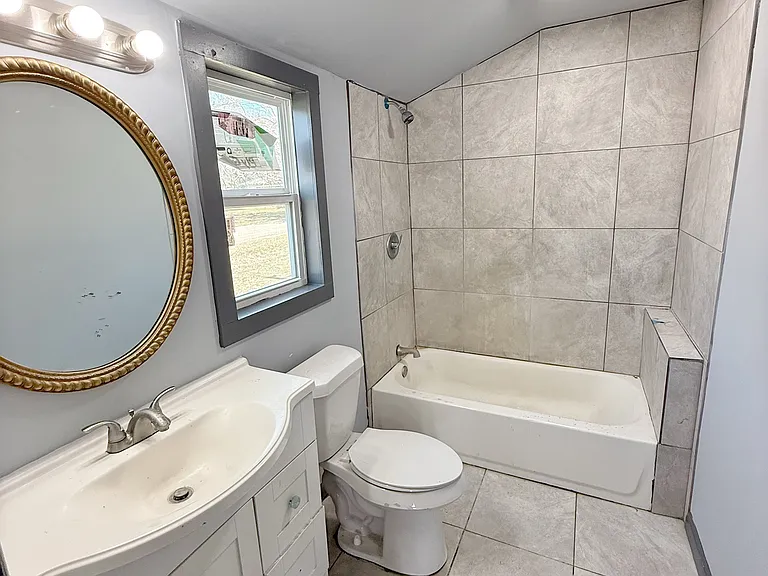 177 E Sweden St — Photo 8