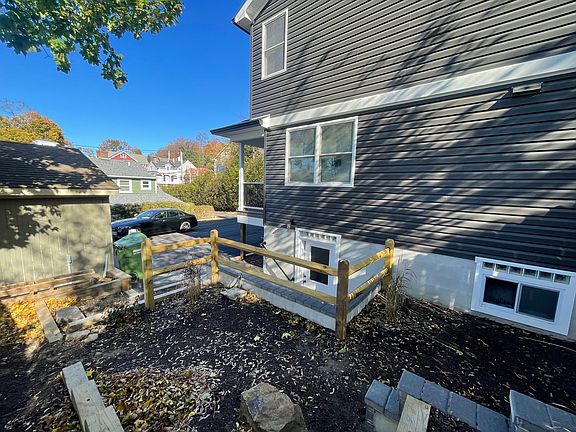 3rd image of 112 E Broadway #B