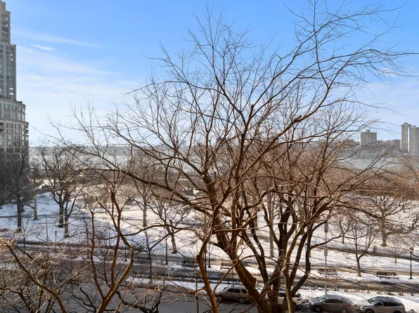 11 Riverside Drive image 1 of 13