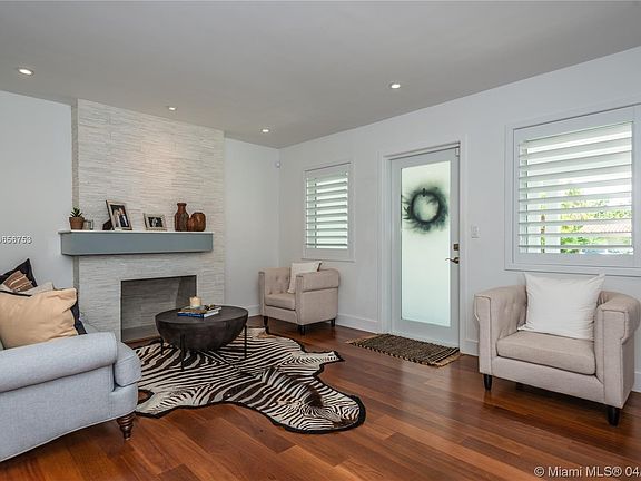 5th image of 530 Alminar Ave