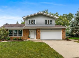525 E Balsam Ln, Palatine, IL 60074
