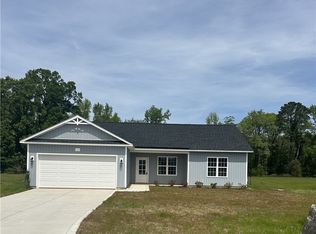 27 Chariot Cir, Lumber Bridge, NC 28357