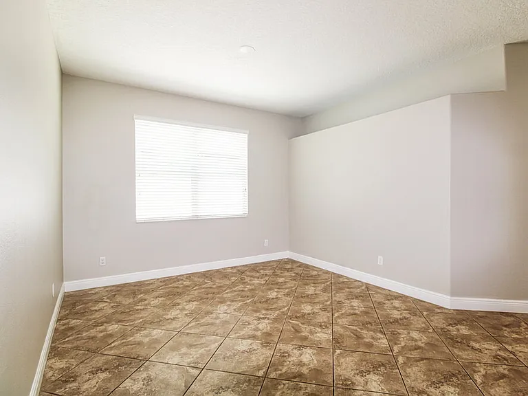 12307 Cricklewood Dr — Photo 4