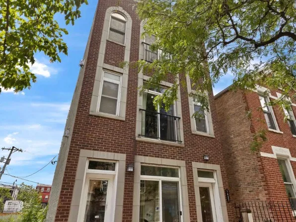1427 W 17th St Unit 3, Chicago, IL 60608