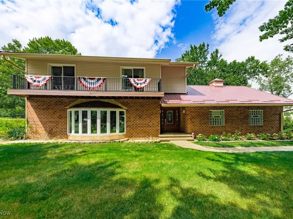 5699 Eastview Dr, Independence, OH 44131