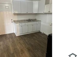 42 Welch Ave APT 3, Manchester, NH 03103