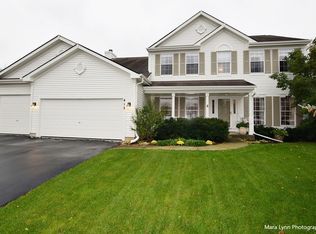 412 Preston Cir, Lindenhurst, IL 60046