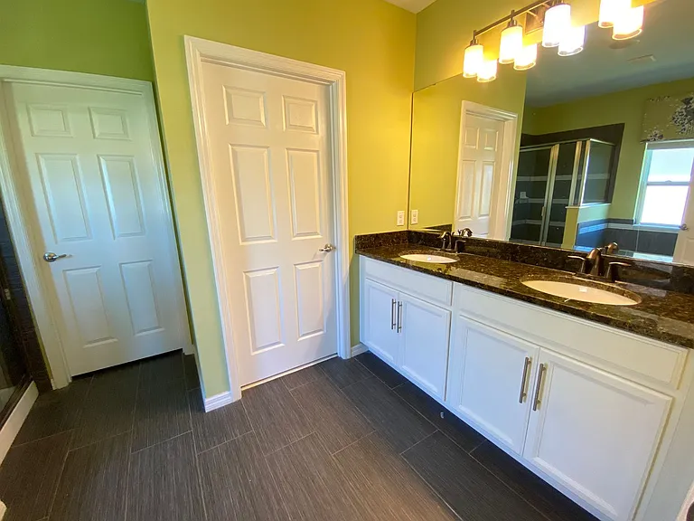 231 Salamanca Rd — Photo 16