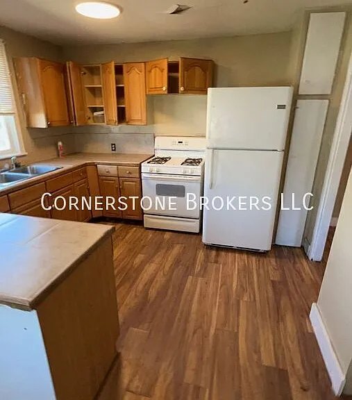 829 State St #2 — Photo 1