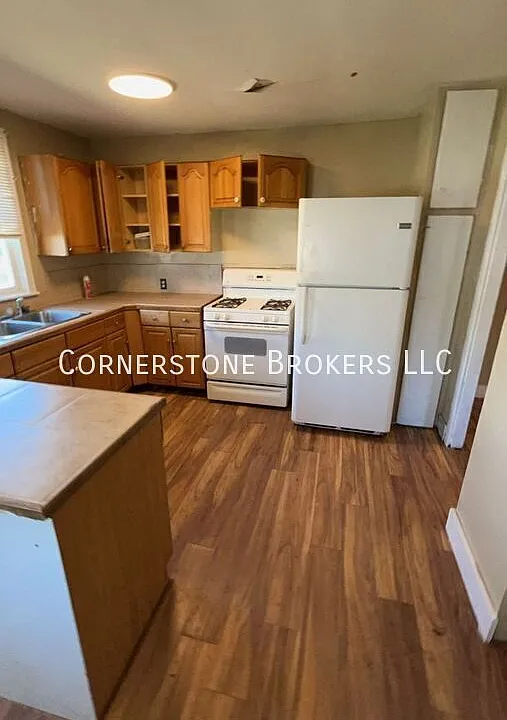 829 State St #2