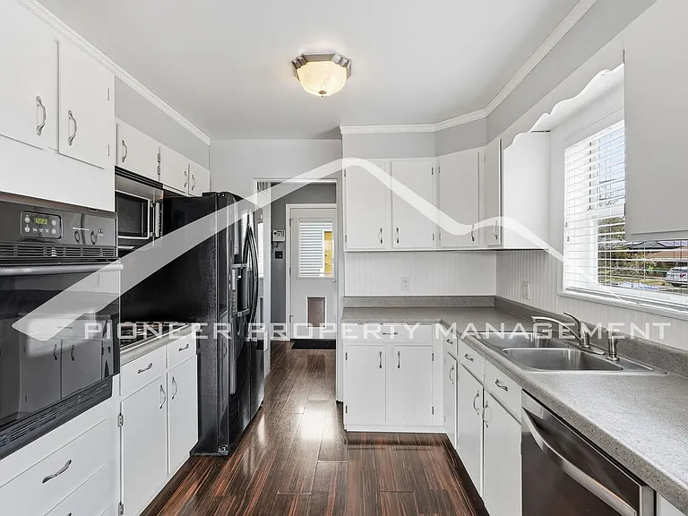 701 S Navajo St — Photo 11