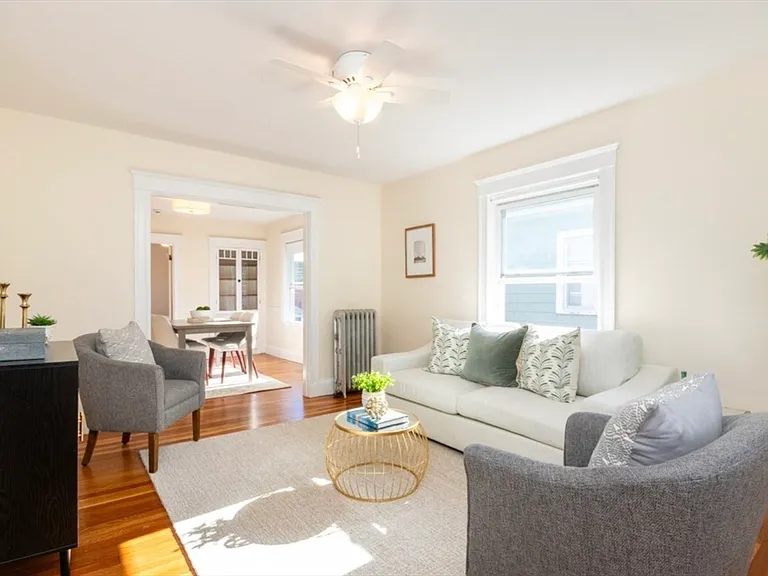 33 Pierce Ave #2 — Photo 5