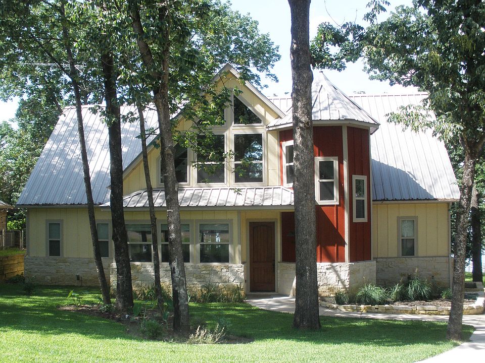 904 Shoreline Drive