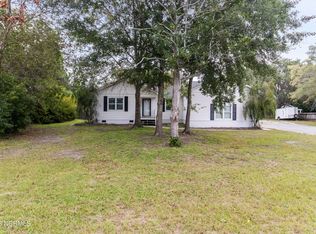 725 Eden Dr, Southport, NC 28461