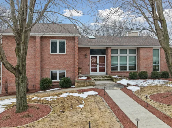 1620 Amherst Dr, Ames, IA 50014