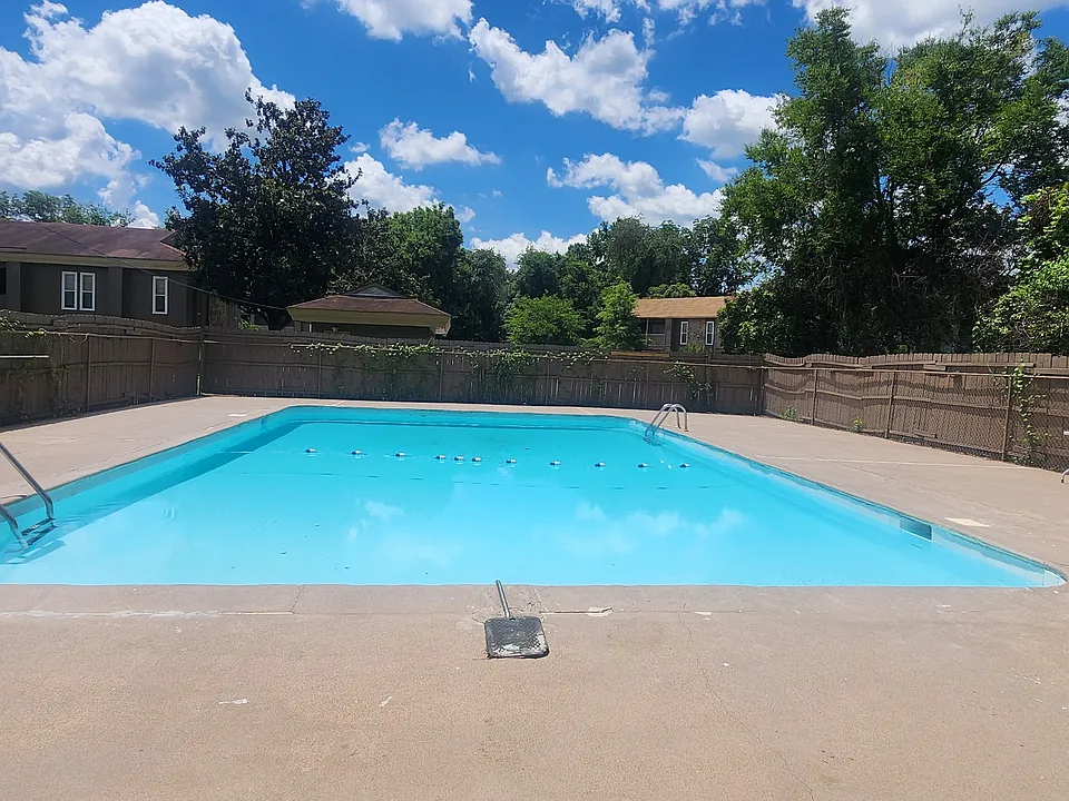 3813 Triana Blvd SW #202-J
