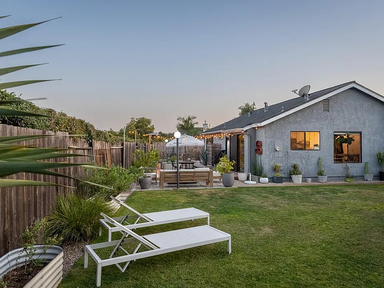 1488 Manzanita St — Photo 27