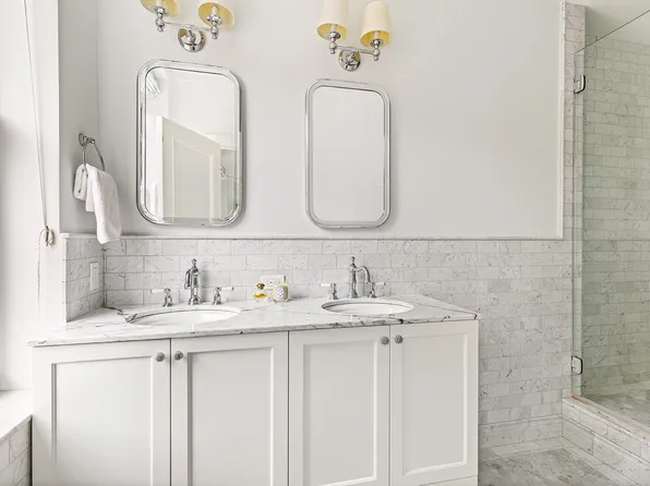 130 East 75th Street image 5 of 18