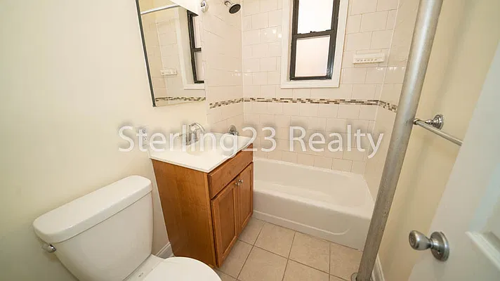 Bathroom, photo 1