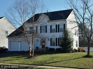 2641 Meadow Hall Dr, Herndon, VA 20171
