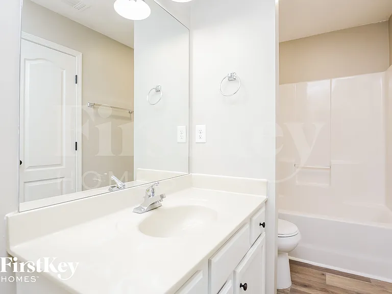 3192 Sag Harbor Ln — Photo 17