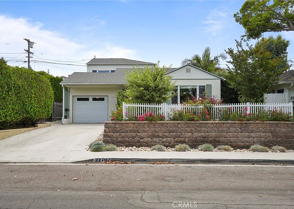 1st image of 22702 Crosshill Ave
