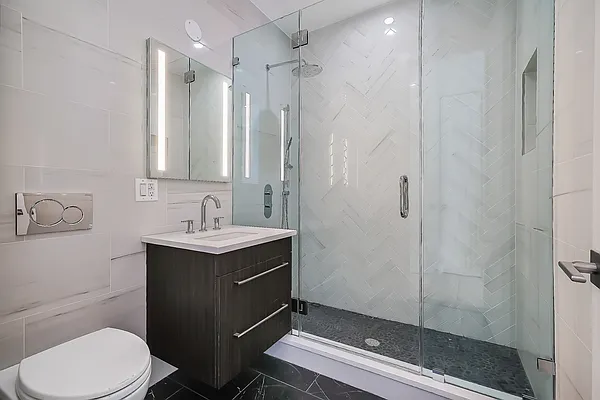 Sold by Avenue Sotheby's International Realty | media 20