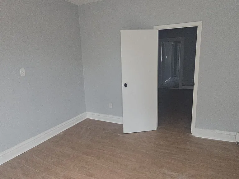 65 Hudson St #5C — Photo 8