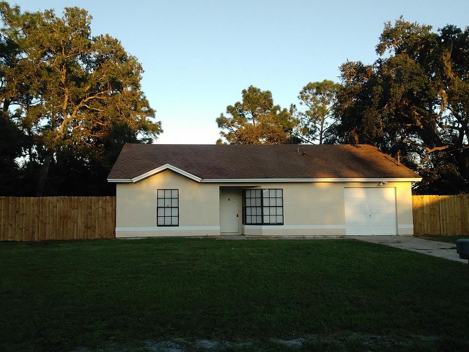 1st image of 1130 Gage Ave