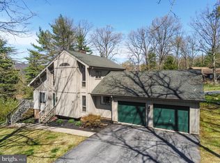 70 Eastwood Dr, Fayetteville, PA 17222