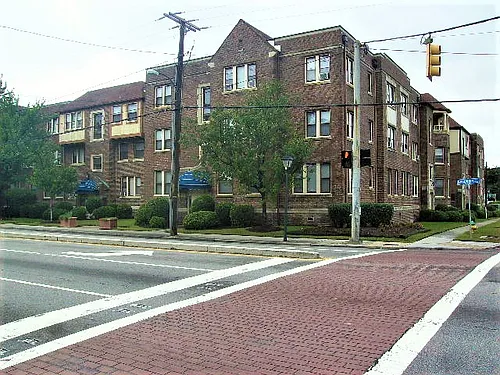 Park Manor Photo 1