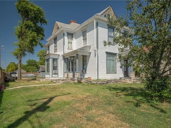222 S Webb St, Webb City, MO 64870