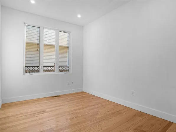 3239 Tierney Place image 12 of 30