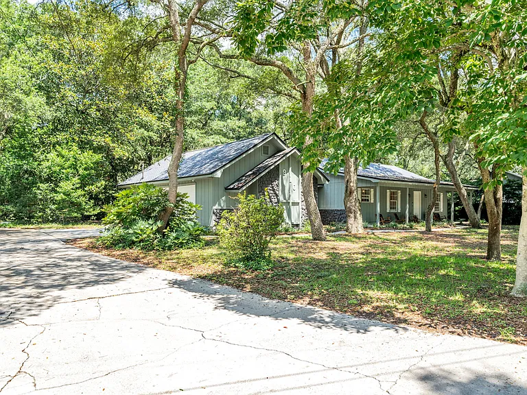 910 Whisperwood Ln S — Photo 42
