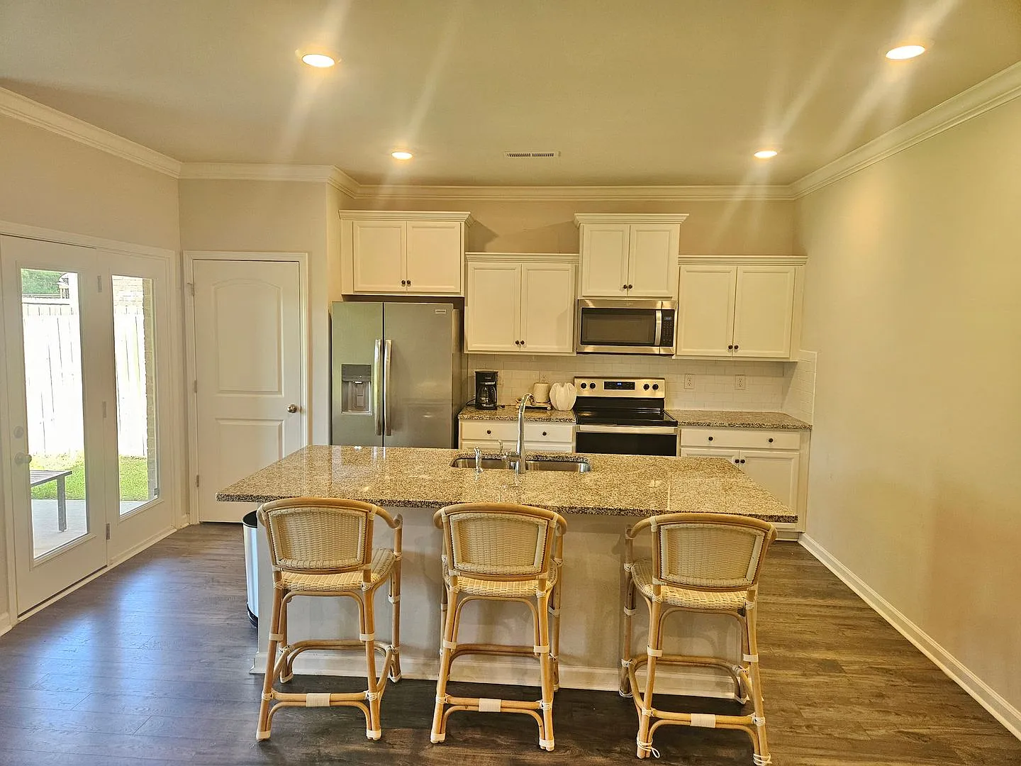 3 Bedroom, 2 Bath House. — Photo 3