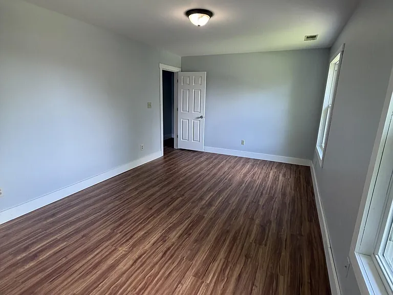 721 Wayland Dr — Photo 34