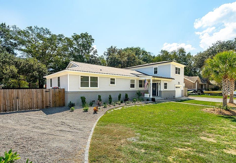 1st image of 1004 Point Of Light Ln