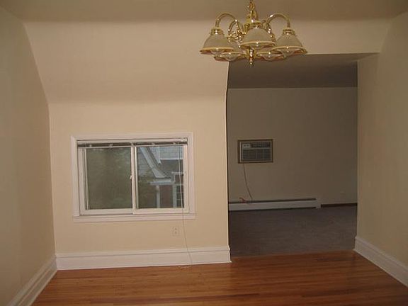 5th image of 1129 Augusta St #2