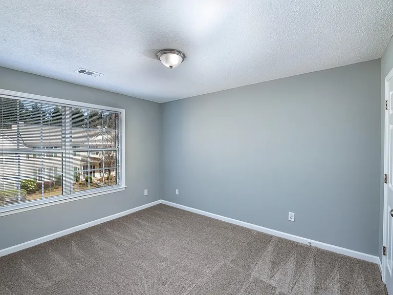 4645 Valais Ct #40 — Photo 16