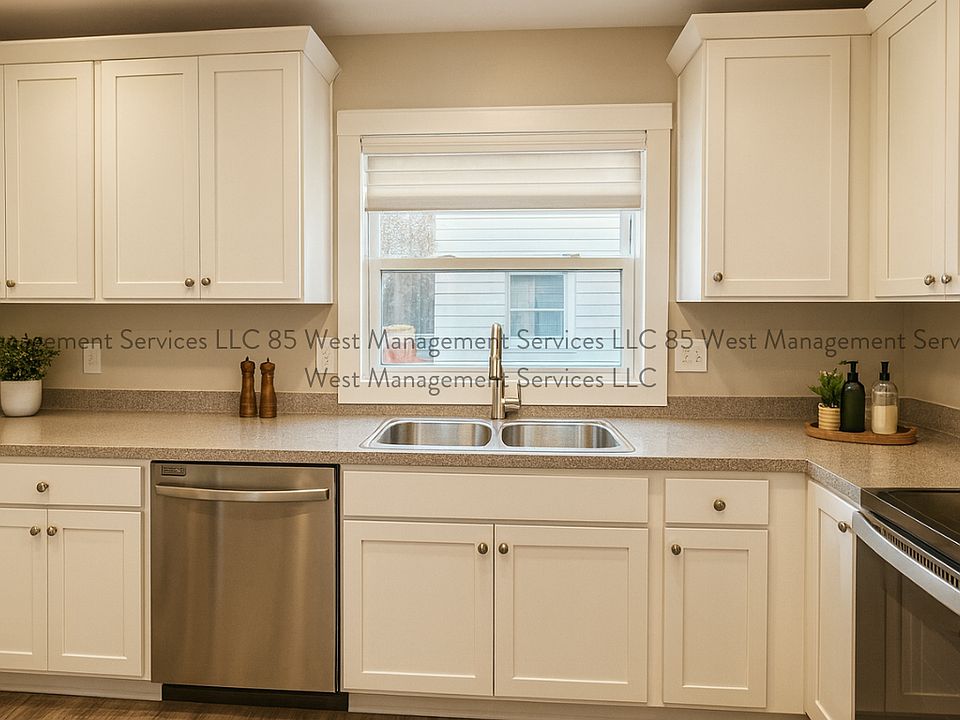 1st image of 2412 Woodcliff Ave SE #2